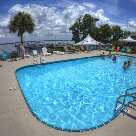 Crystal Cove Riverfront Resort Palatka Ngoại thất bức ảnh