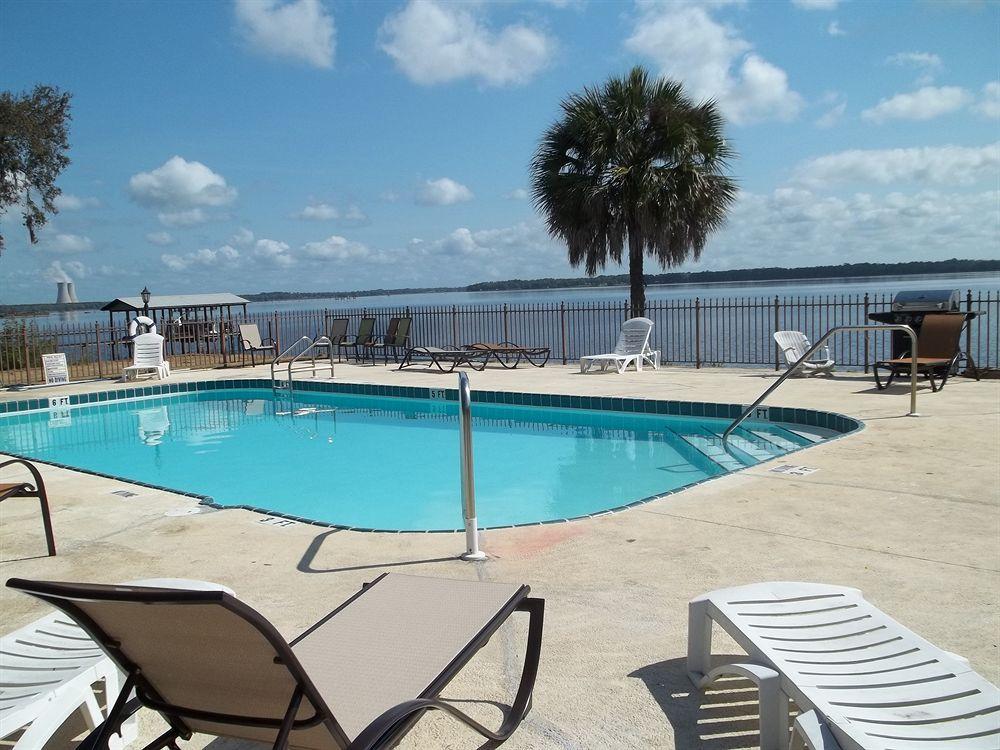 Crystal Cove Riverfront Resort Palatka Ngoại thất bức ảnh