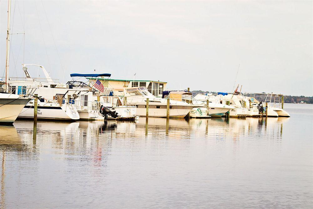 Crystal Cove Riverfront Resort Palatka Ngoại thất bức ảnh