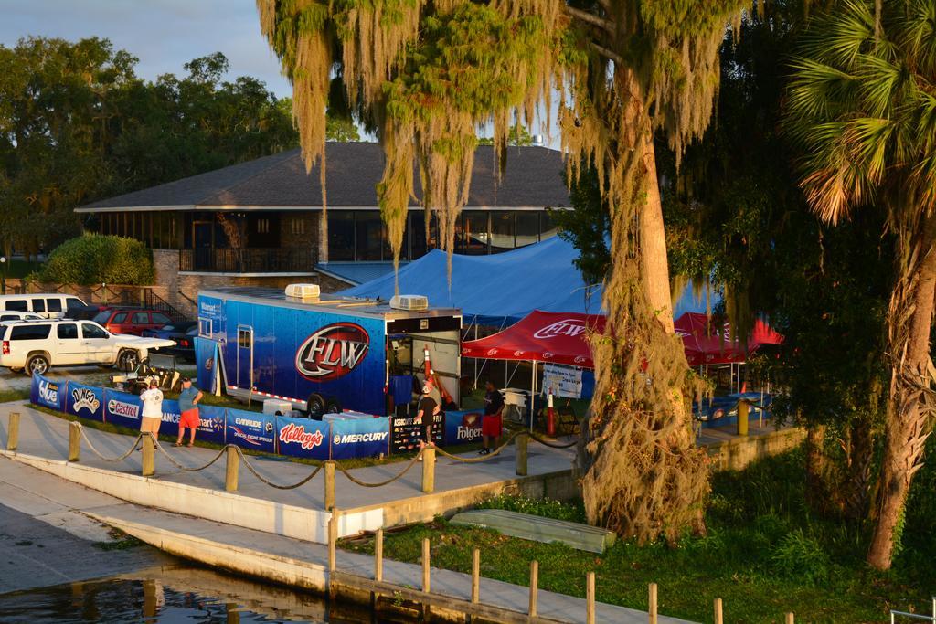Crystal Cove Riverfront Resort Palatka Ngoại thất bức ảnh